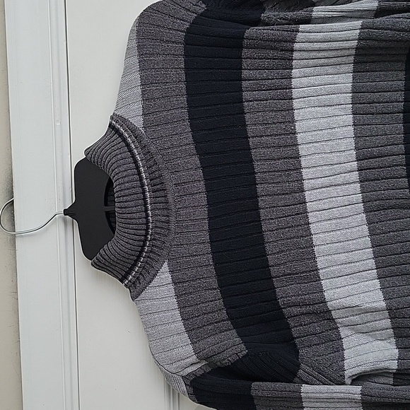 Crossroads Long Sleeve Top - Picture 4 of 10